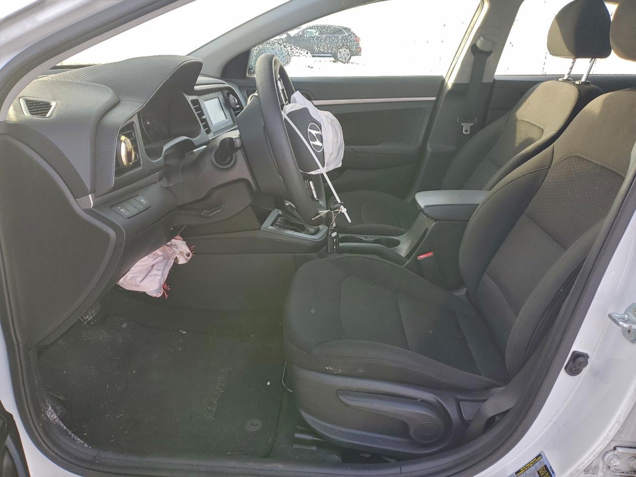 2019 HYUNDAI ELANTRA SE photo 7
