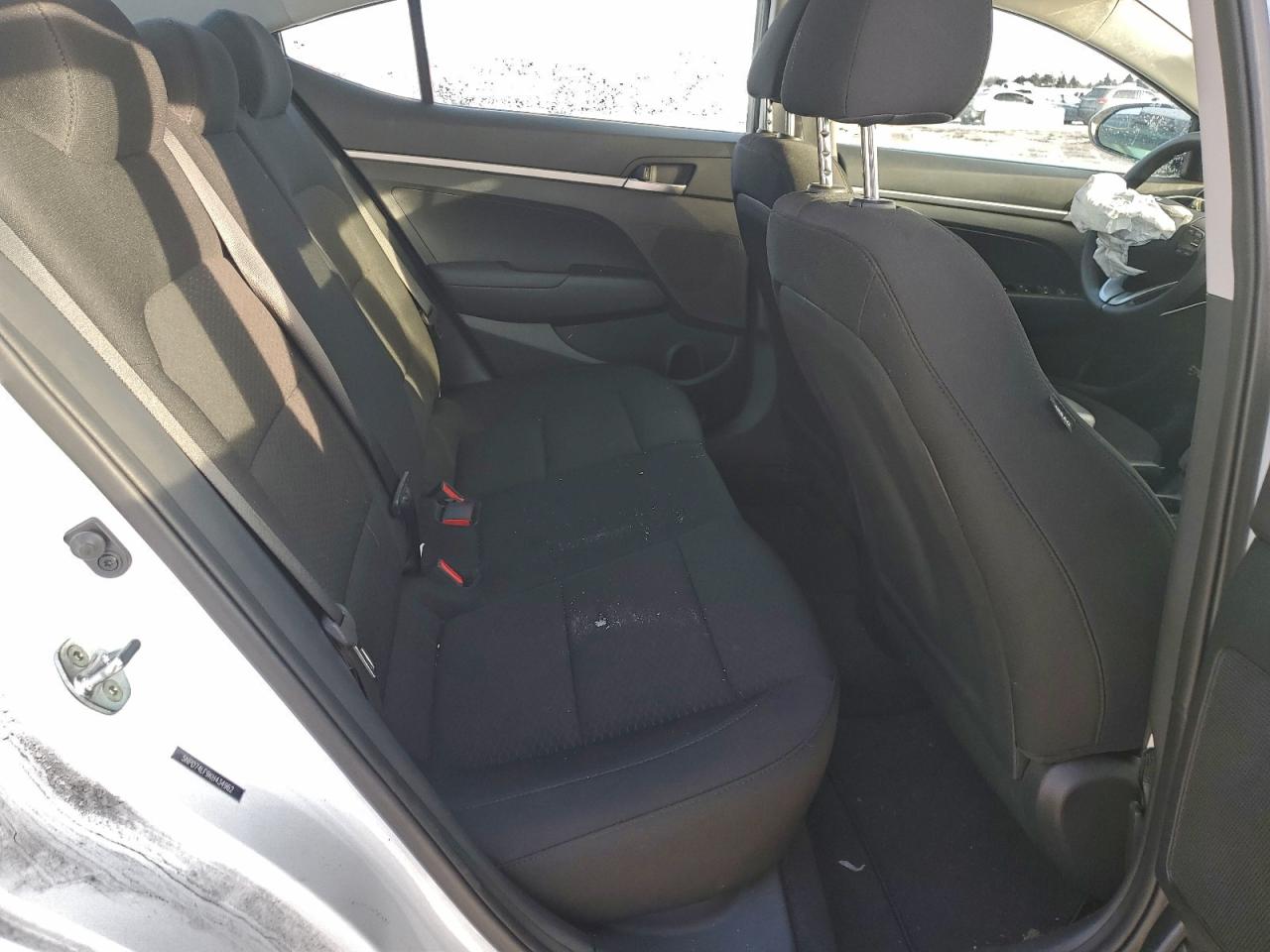 2019 HYUNDAI ELANTRA SE photo 10