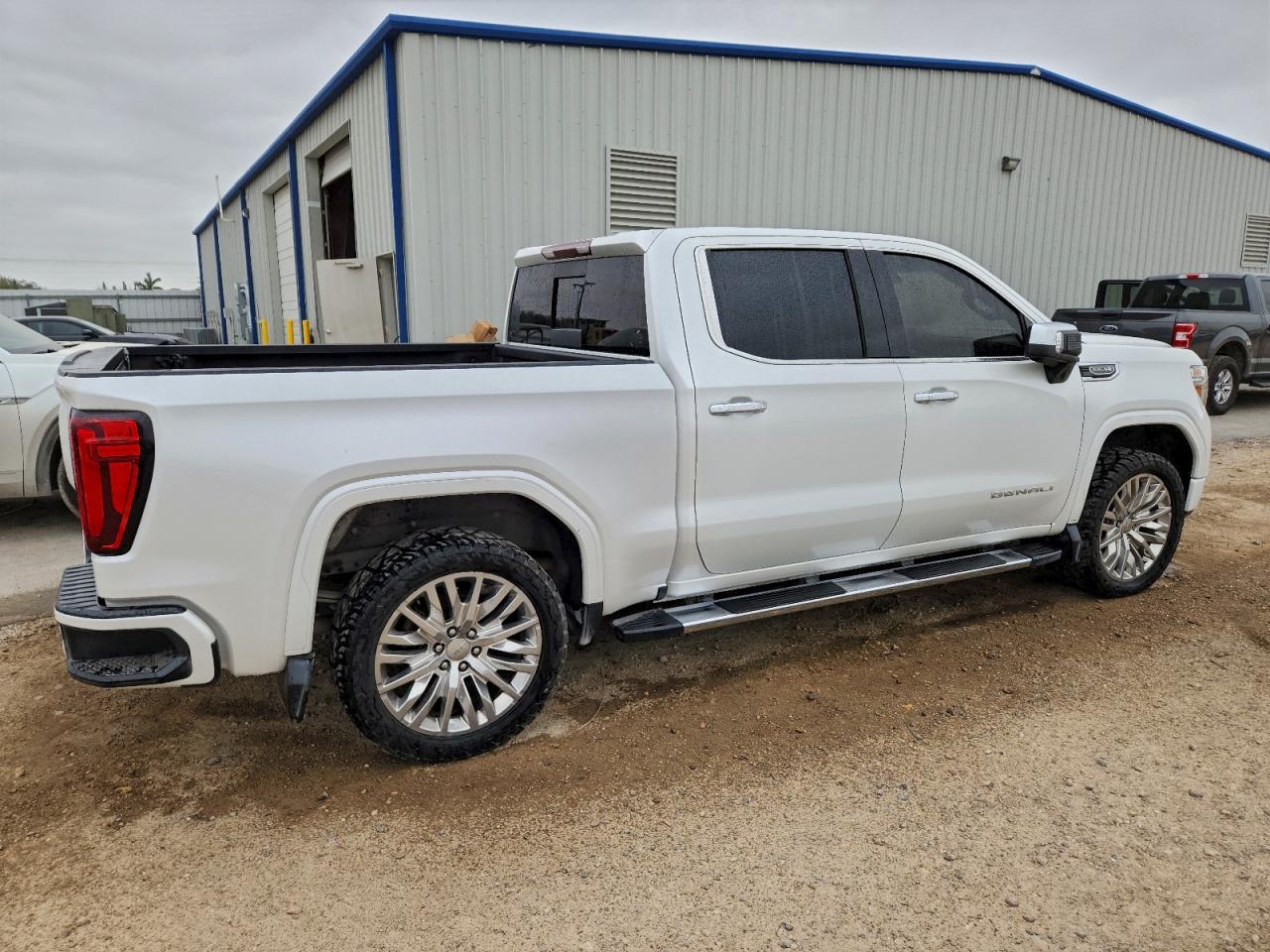 2019 GMC SIERRA K1500 DENALI photo 3