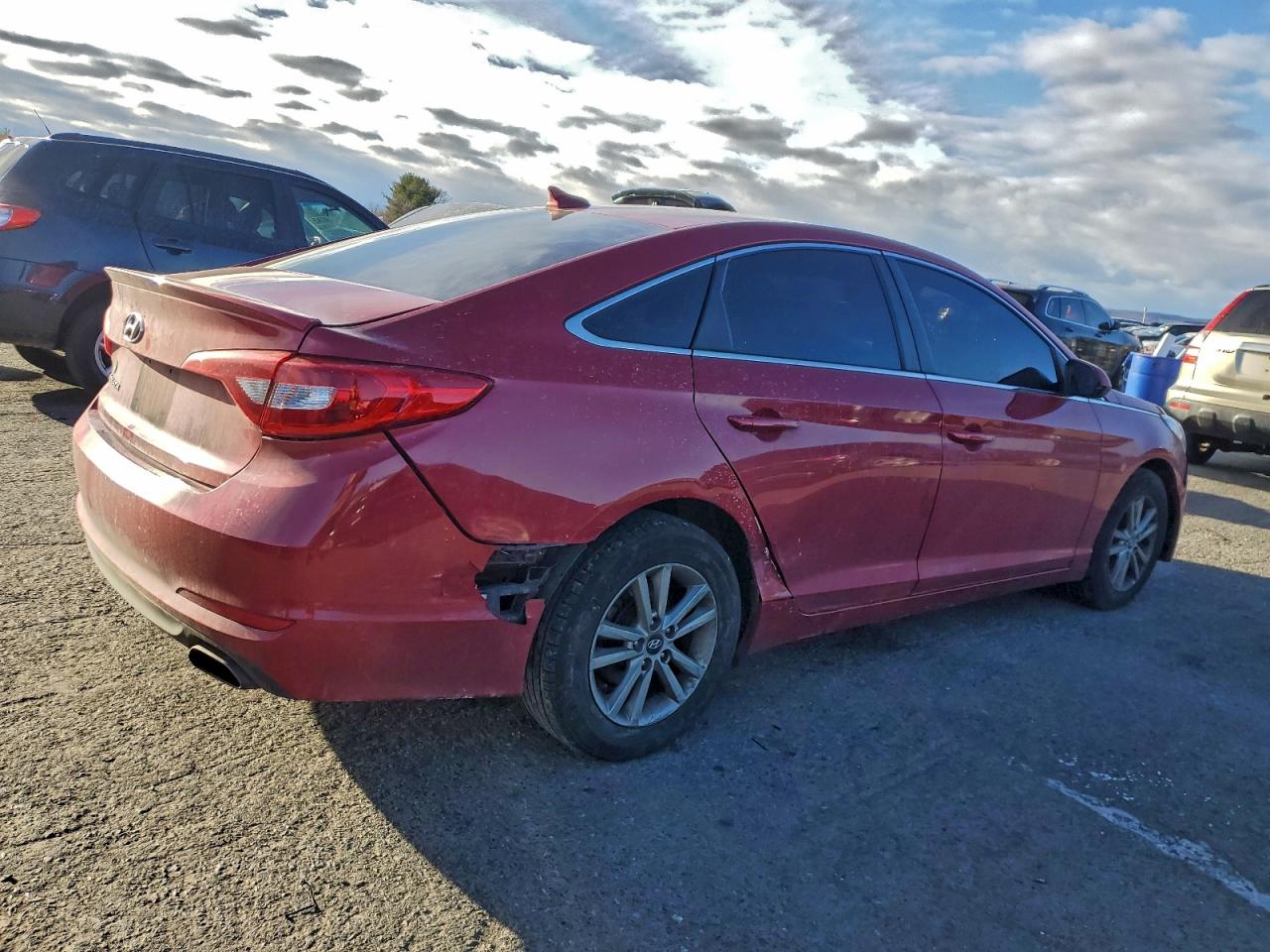 2017 HYUNDAI SONATA SE photo 3