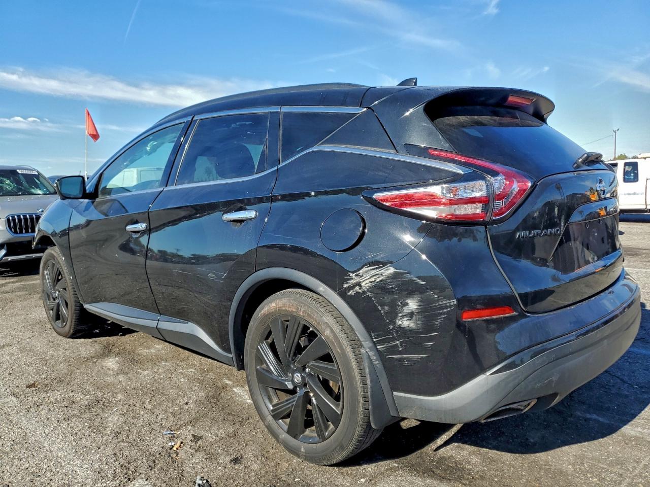 2018 NISSAN MURANO S photo 2