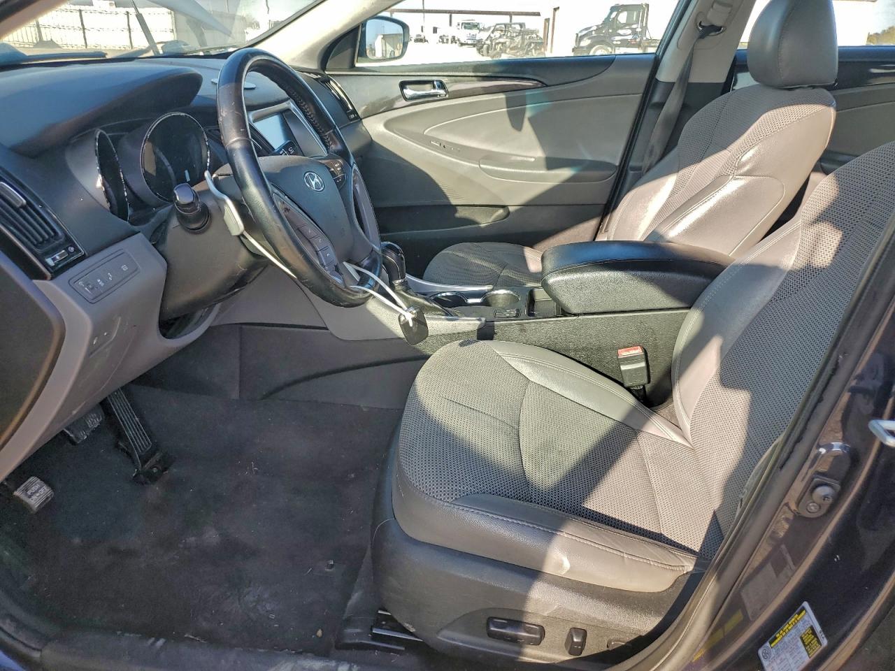 2014 HYUNDAI SONATA SE photo 7