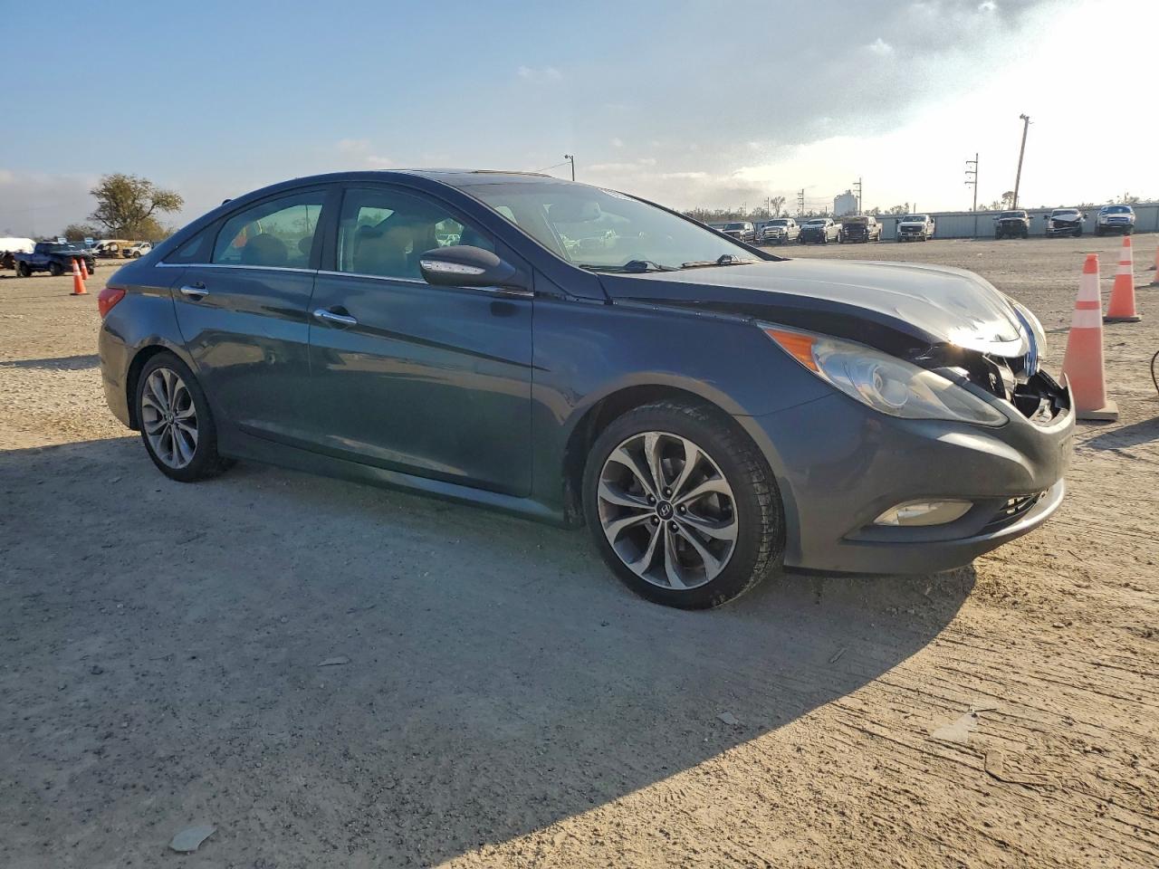 2014 HYUNDAI SONATA SE photo 4
