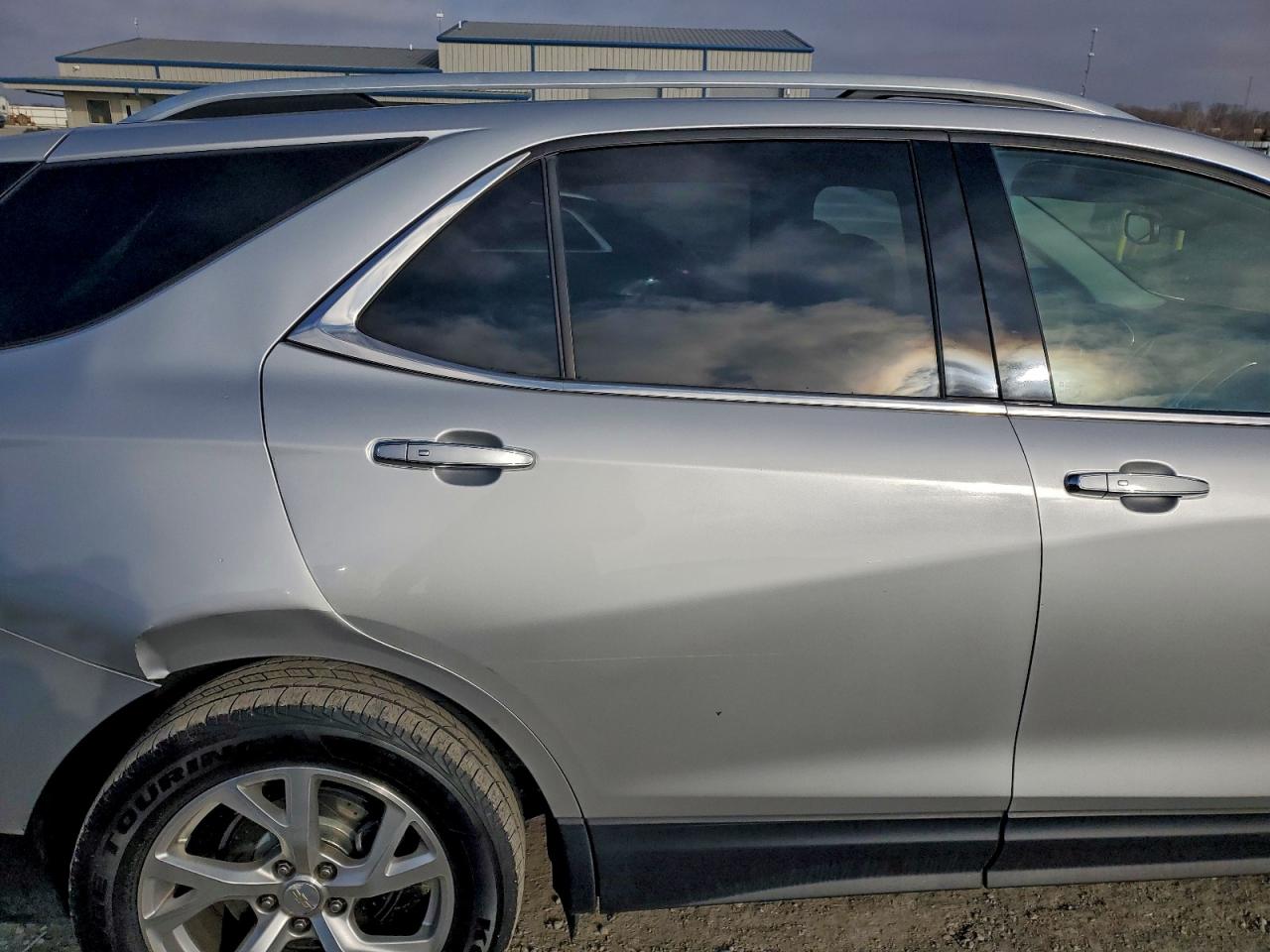 2018 CHEVROLET EQUINOX PREMIER photo 11
