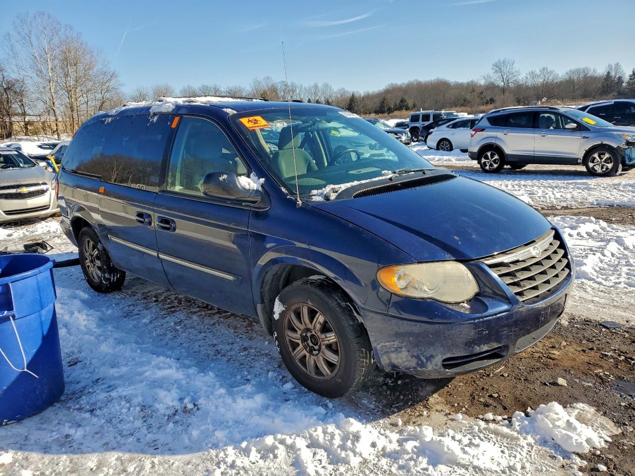 2005 CHRYSLER TOWN & COUNTRY TOURING photo 4