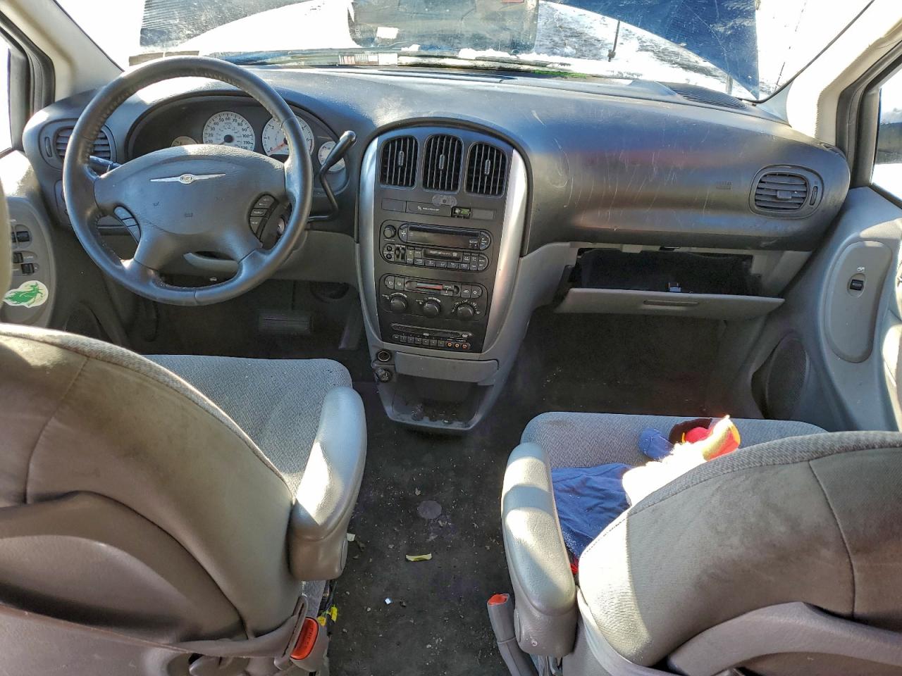 2005 CHRYSLER TOWN & COUNTRY TOURING photo 8