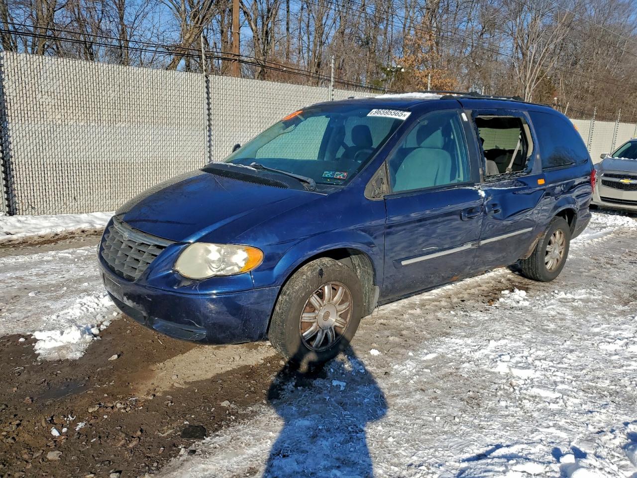 2005 CHRYSLER TOWN & COUNTRY
