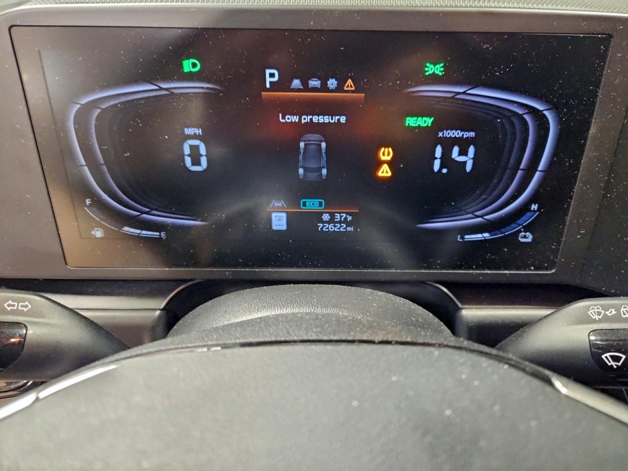 2023 KIA NIRO LX photo 9