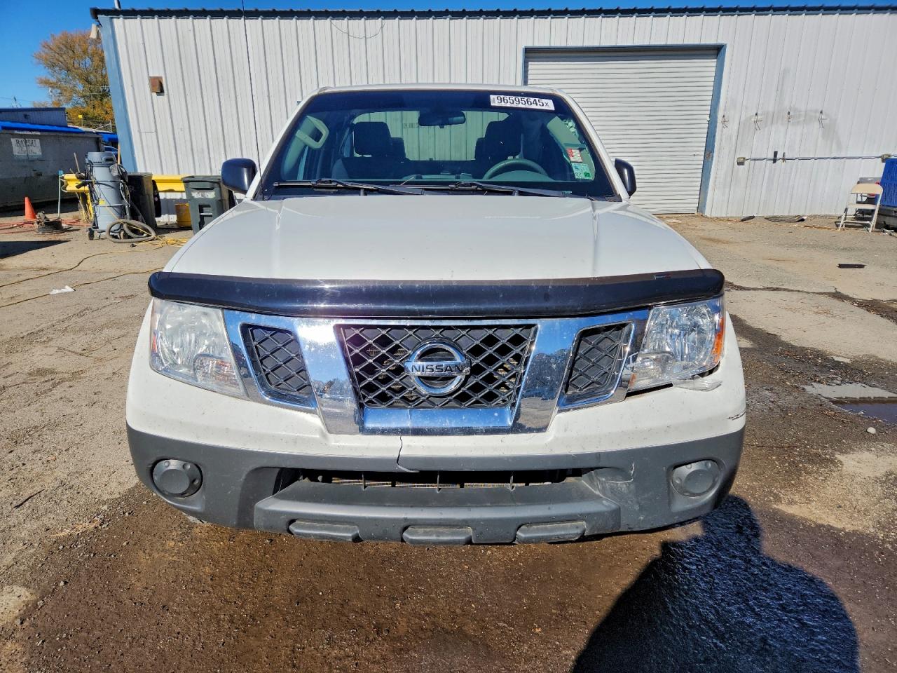 2019 NISSAN FRONTIER S photo 5