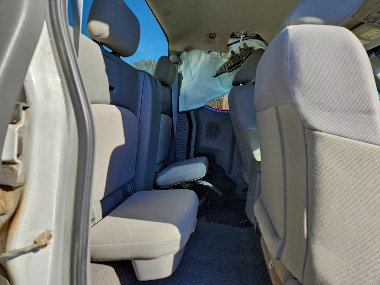 2019 NISSAN FRONTIER S photo 10