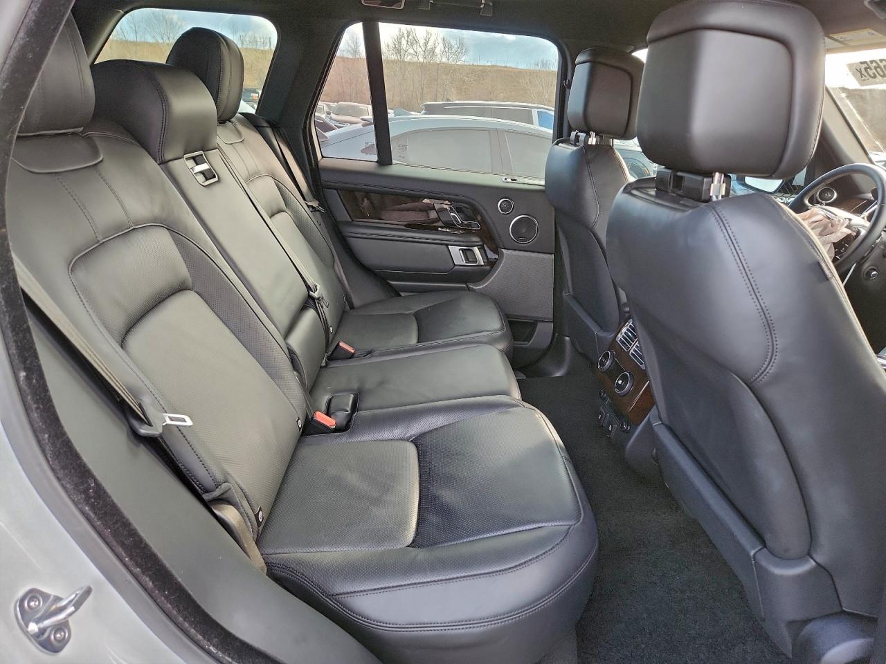 2020 LAND ROVER RANGE ROVER P525 HSE photo 11