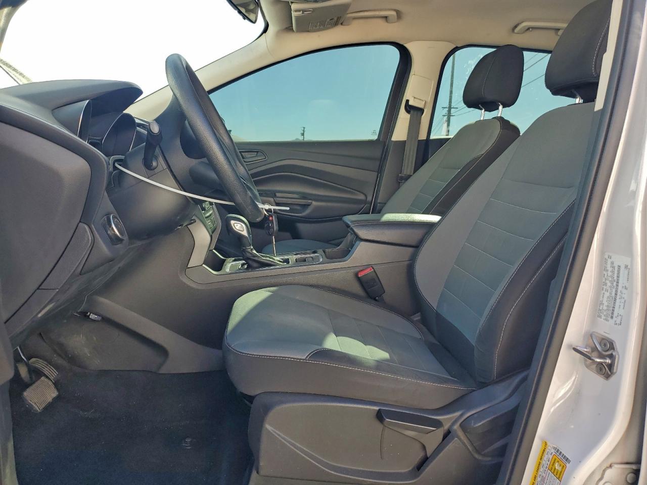 2017 FORD ESCAPE S photo 7