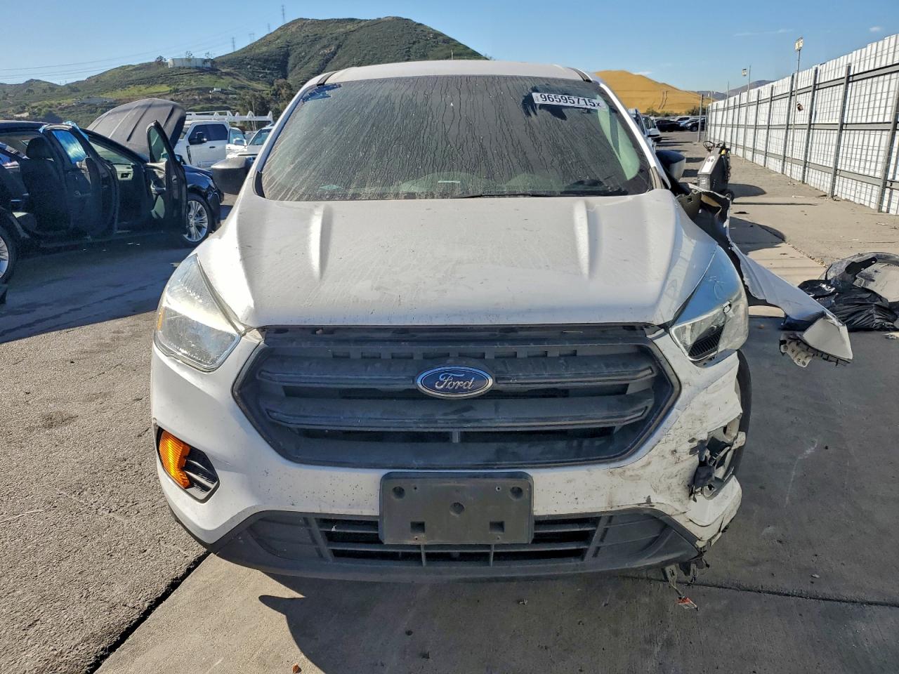 2017 FORD ESCAPE S photo 5