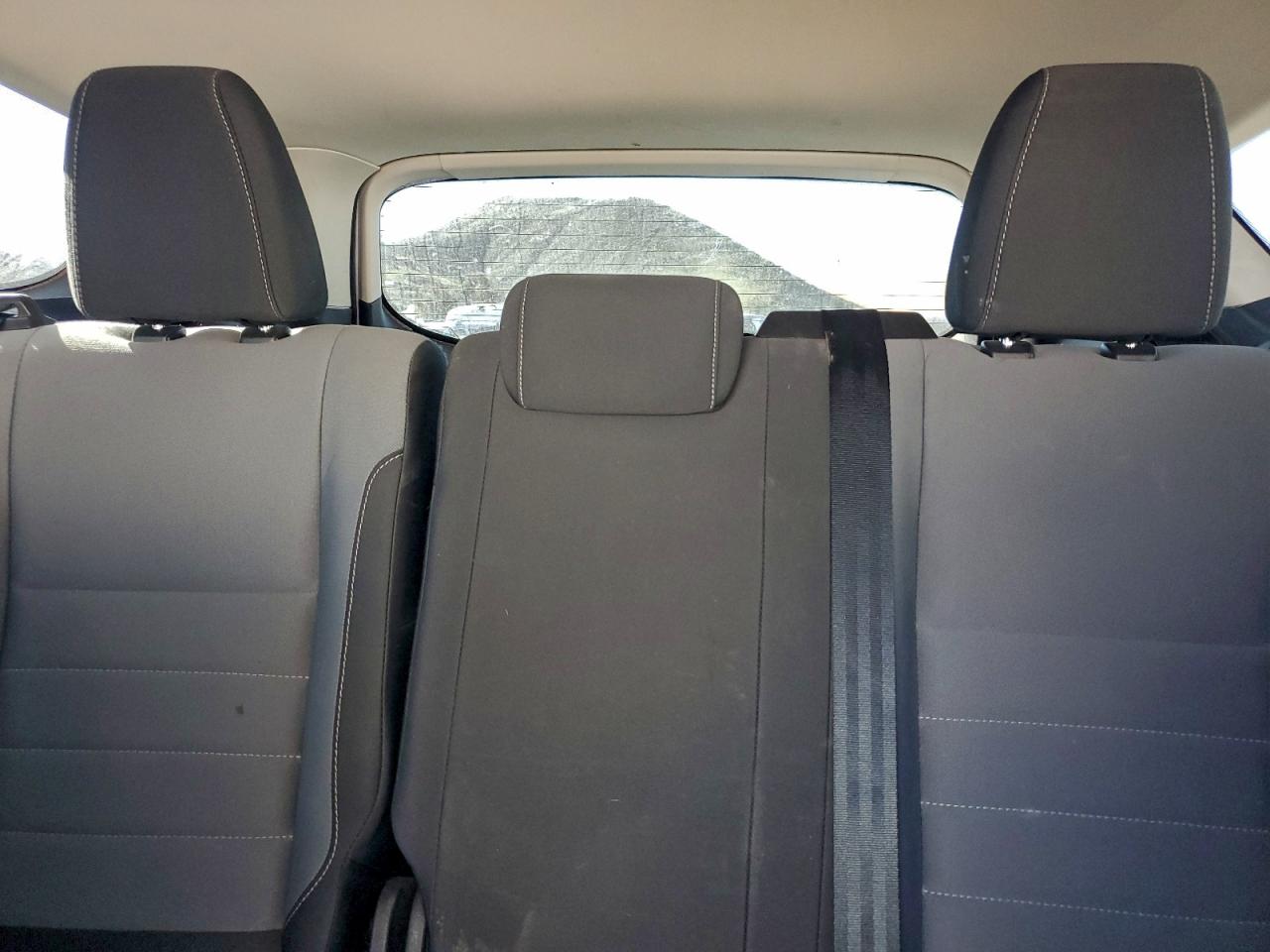 2017 FORD ESCAPE S photo 10