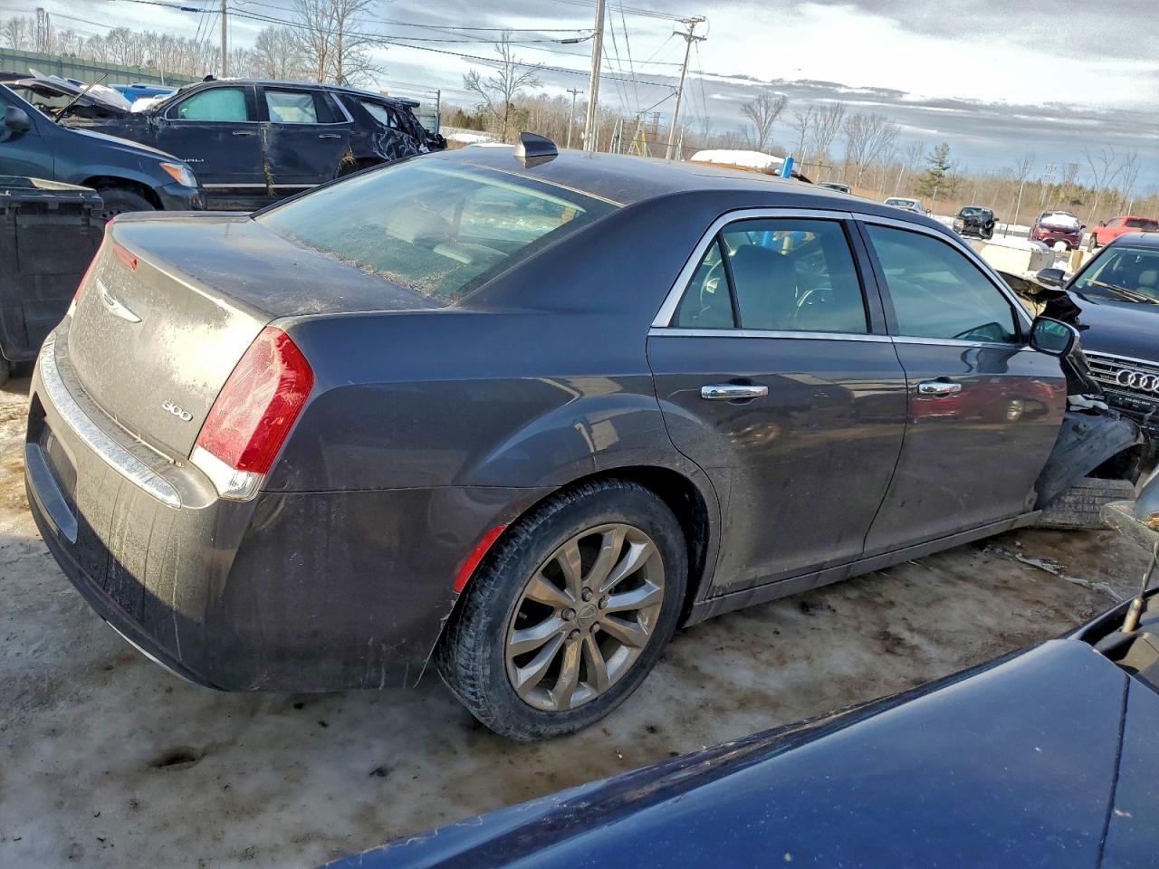 2019 CHRYSLER 300 LIMITED photo 3