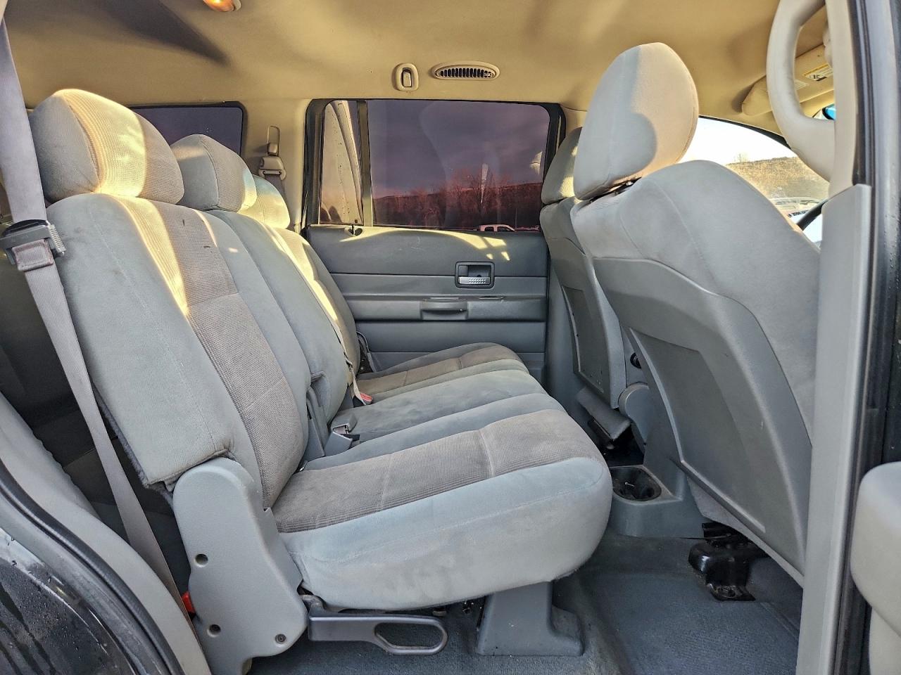 2004 DODGE DURANGO SLT photo 31