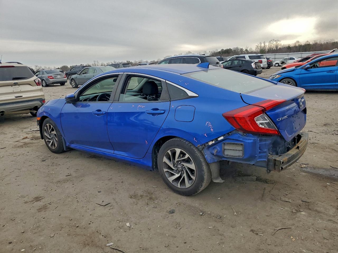2017 HONDA CIVIC EX photo 2