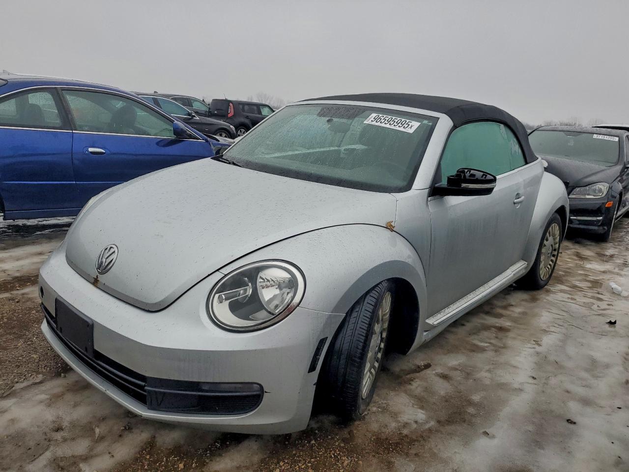 2013 VOLKSWAGEN BEETLE