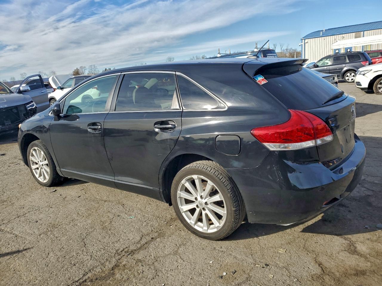 2009 TOYOTA VENZA photo 2