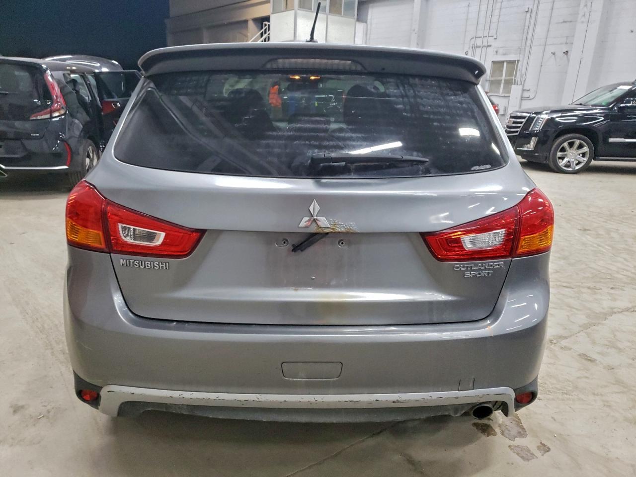 2013 MITSUBISHI OUTLANDER SPORT SE photo 6