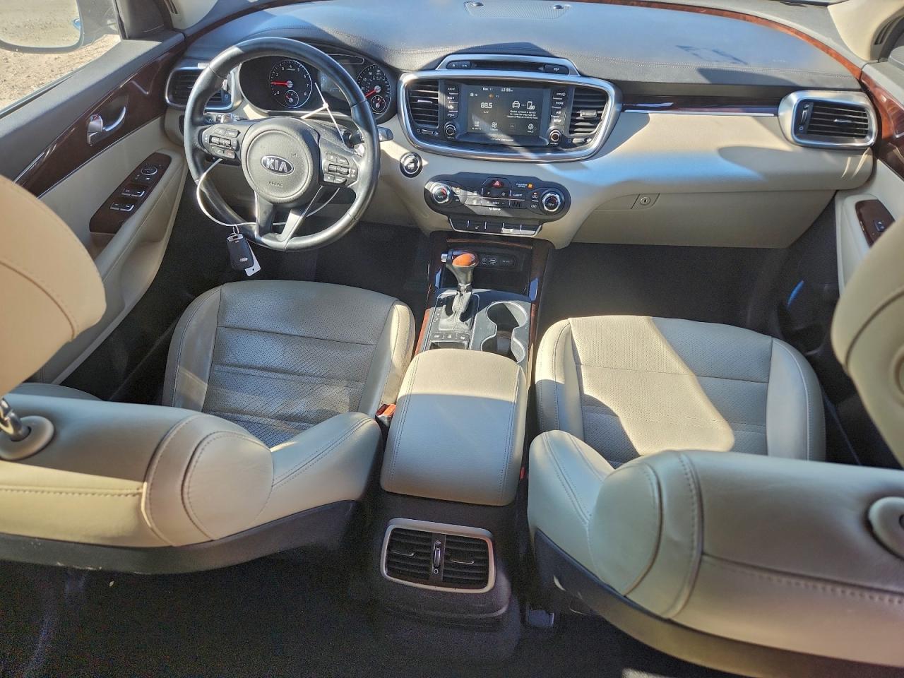 2017 KIA SORENTO EX photo 8