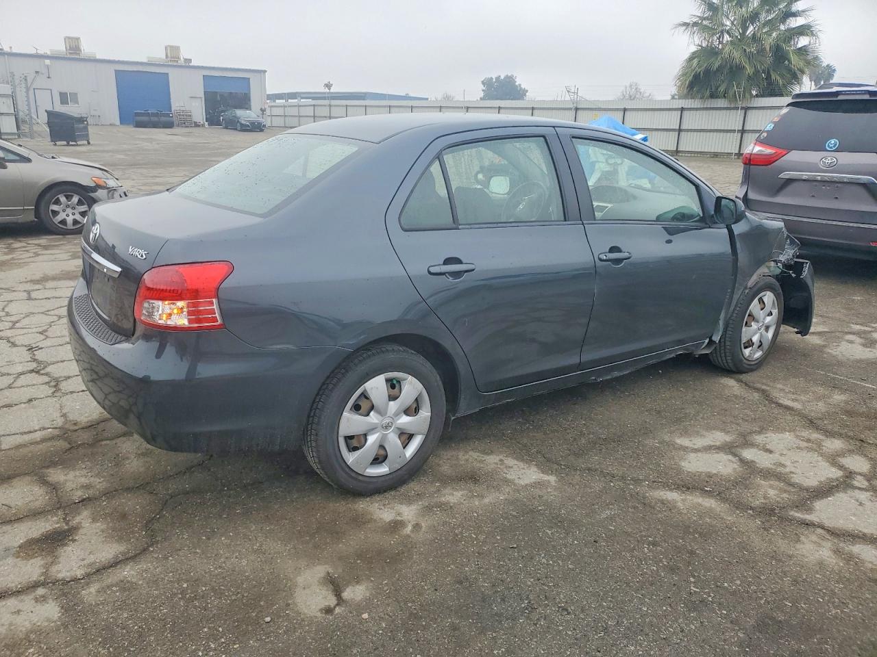 2008 TOYOTA YARIS photo 3