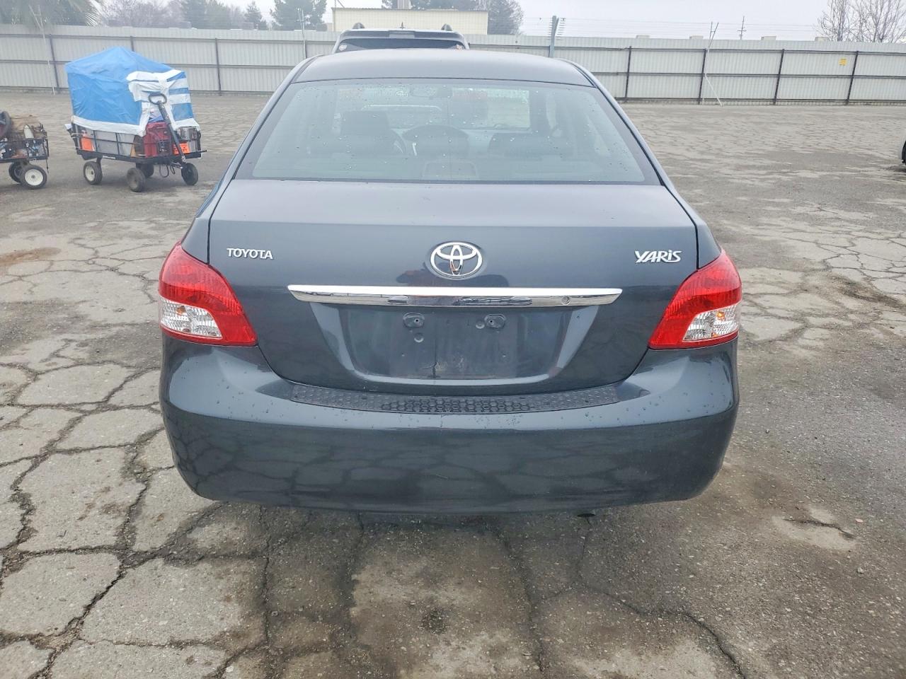 2008 TOYOTA YARIS photo 6