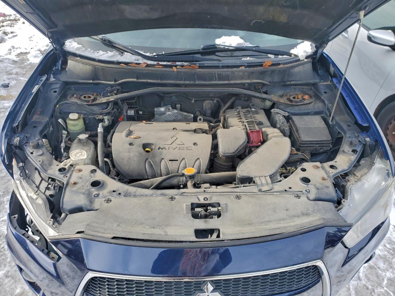 2010 MITSUBISHI OUTLANDER SE photo 11