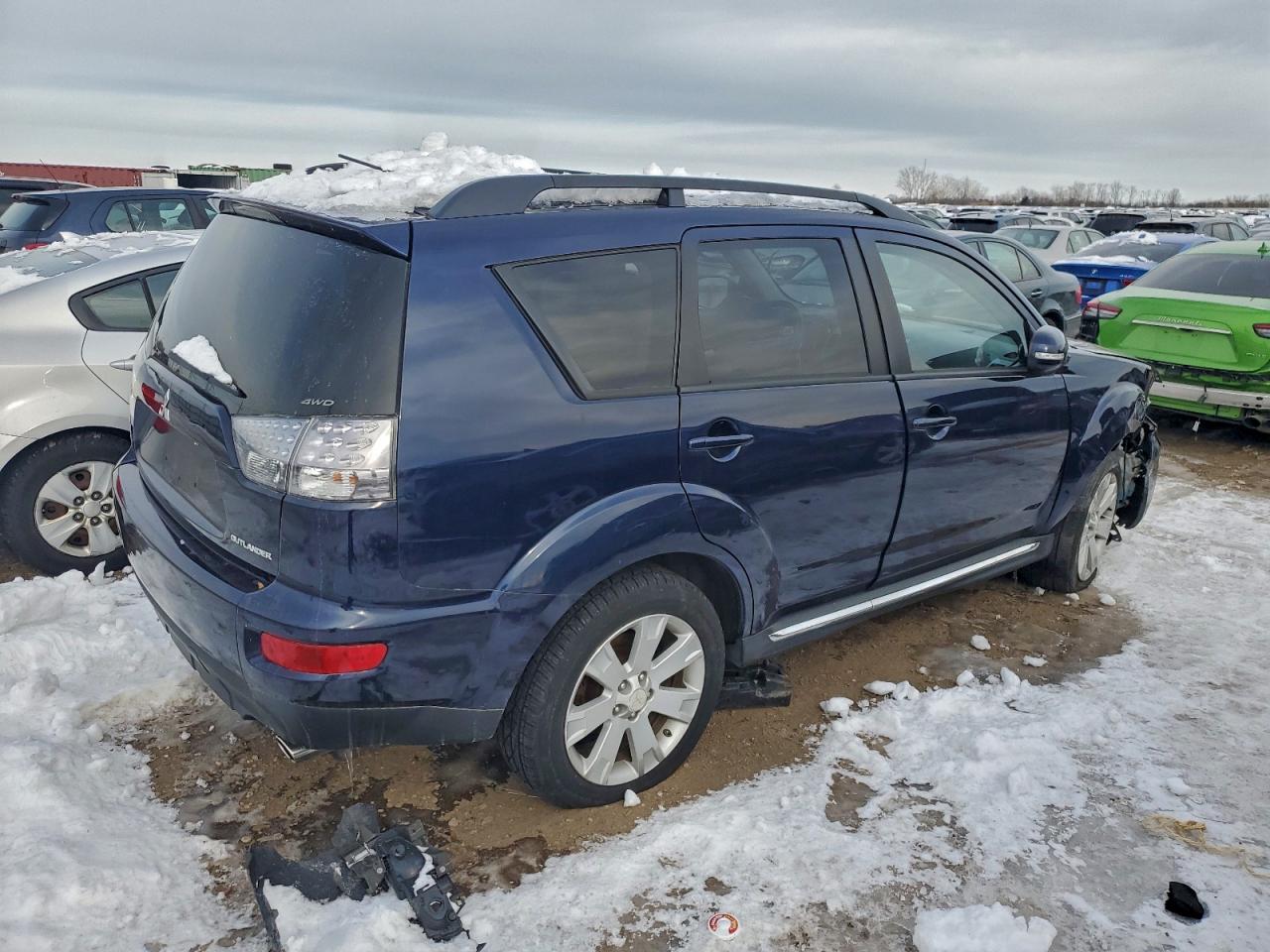 2010 MITSUBISHI OUTLANDER SE photo 3