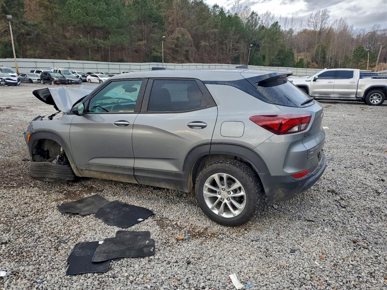 2025 CHEVROLET TRAILBLAZER LS photo 2