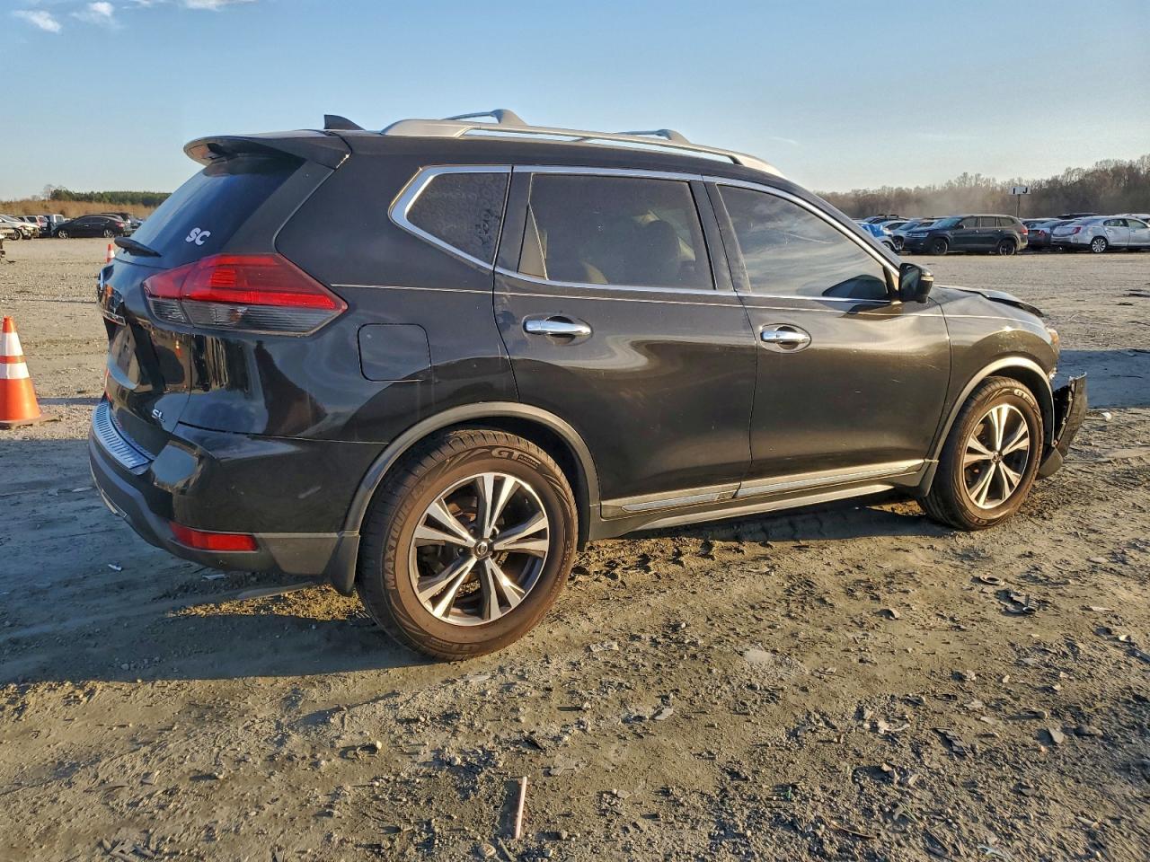 2017 NISSAN ROGUE S photo 3