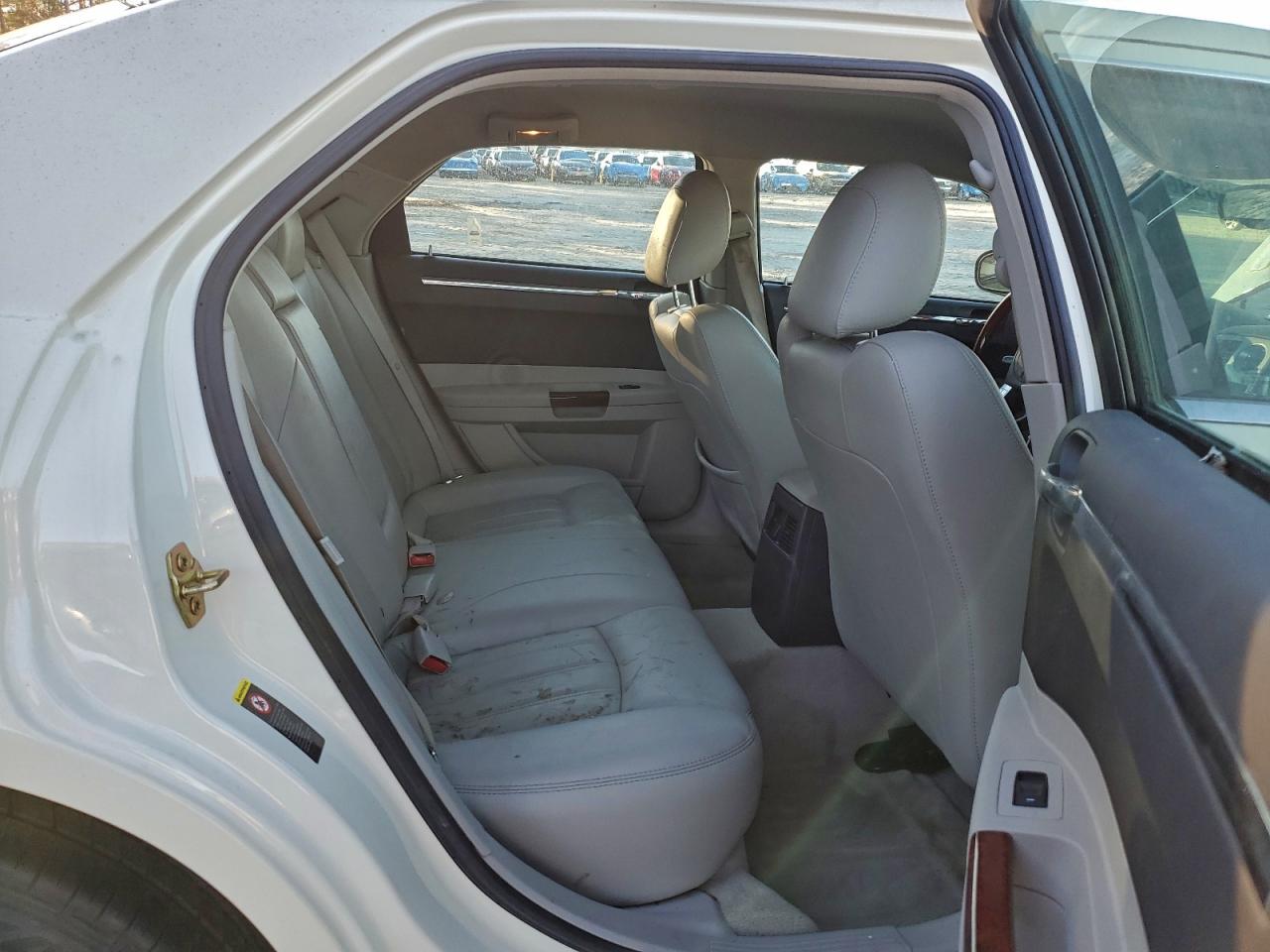2006 CHRYSLER 300C photo 37