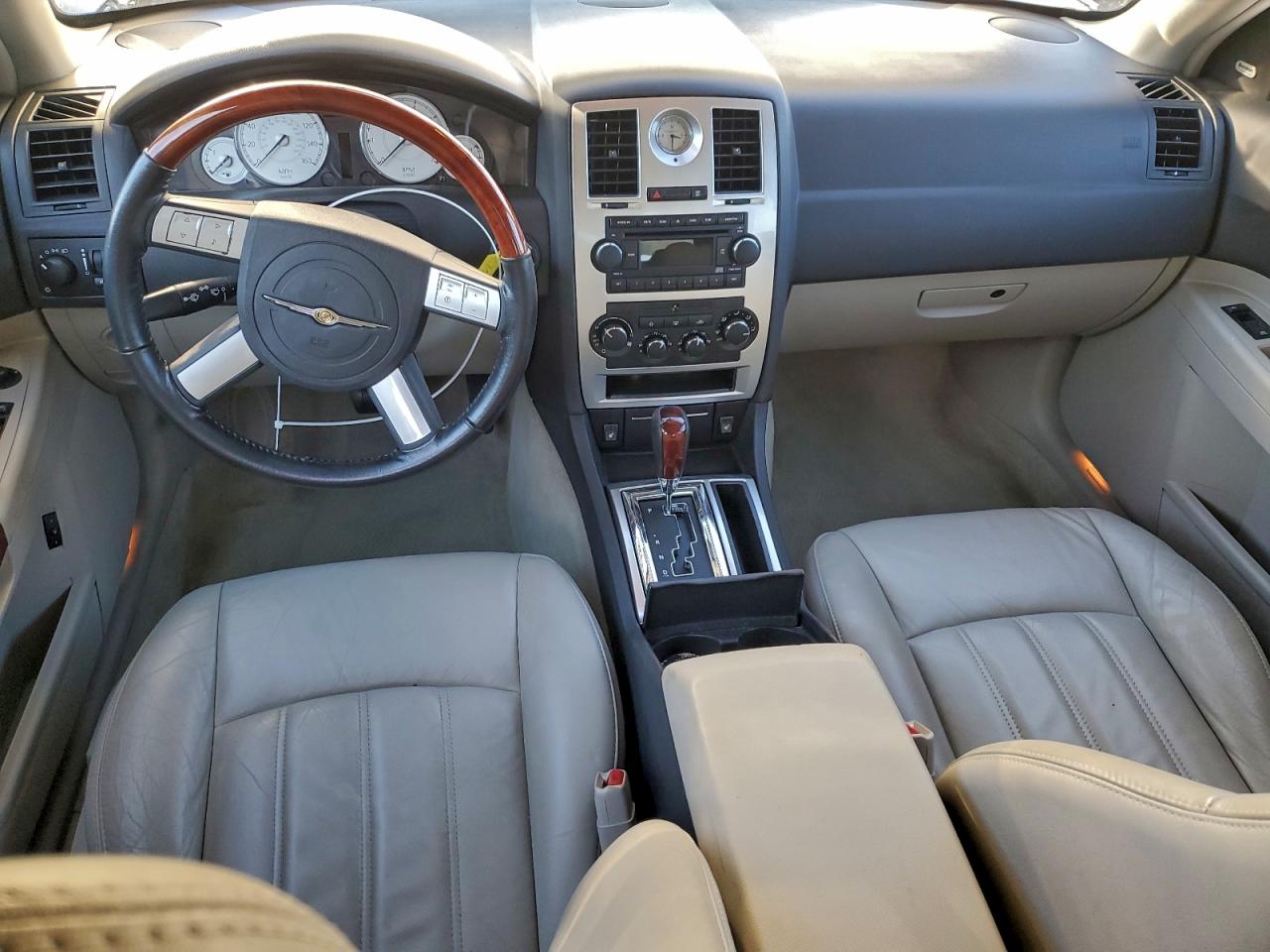 2006 CHRYSLER 300C photo 29