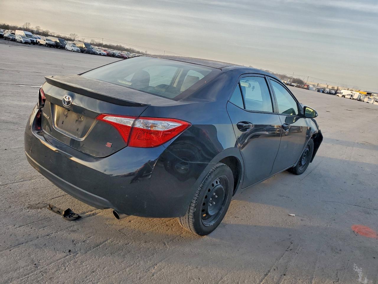 2016 TOYOTA COROLLA L photo 3