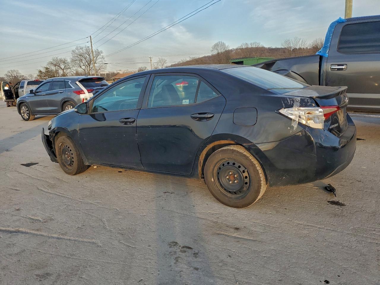 2016 TOYOTA COROLLA L photo 2