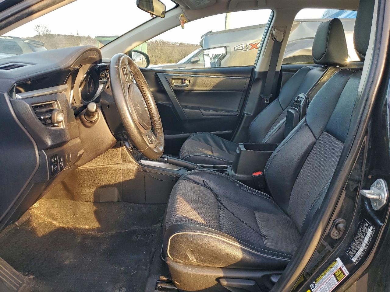 2016 TOYOTA COROLLA L photo 7