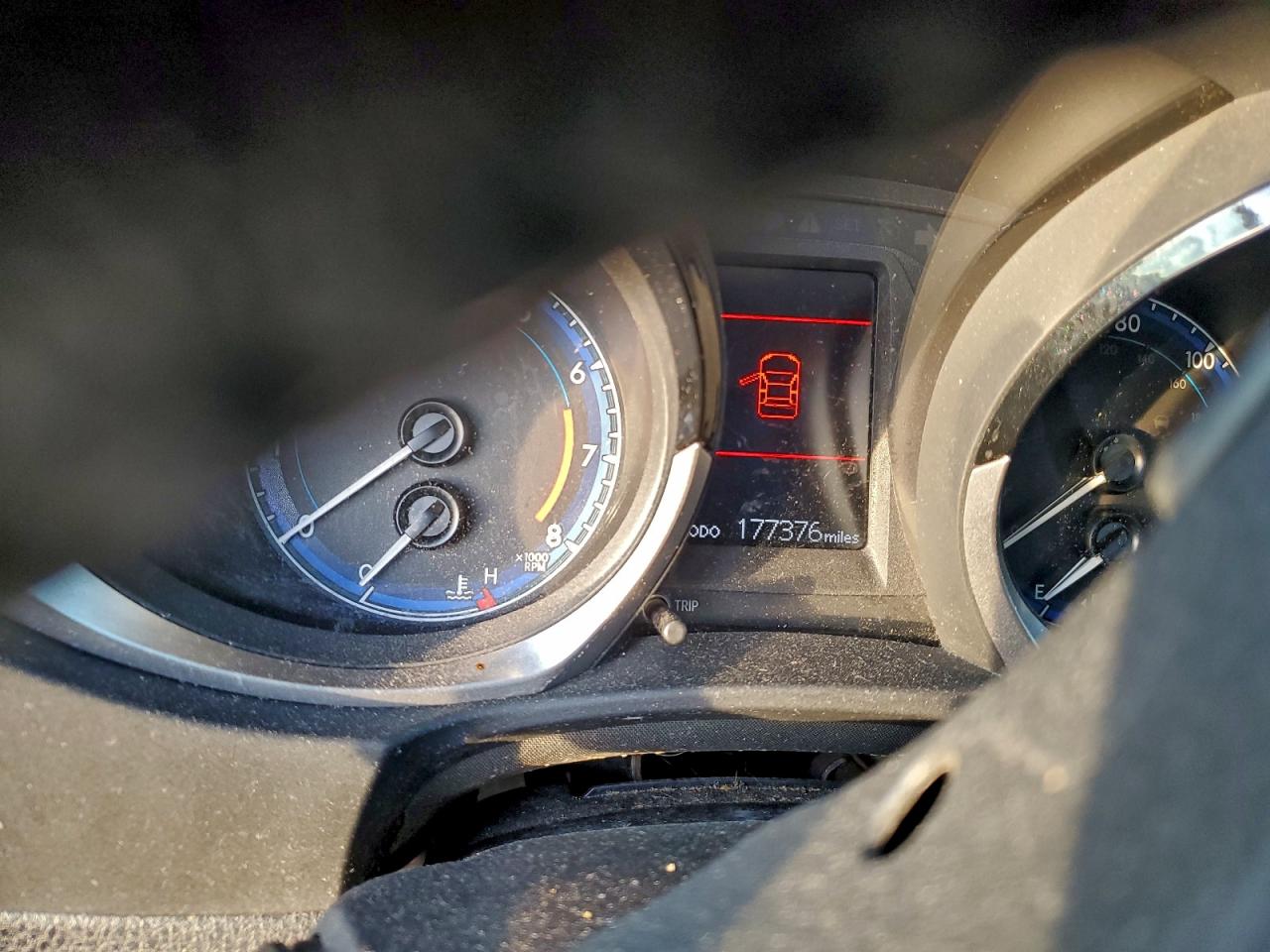 2016 TOYOTA COROLLA L photo 9