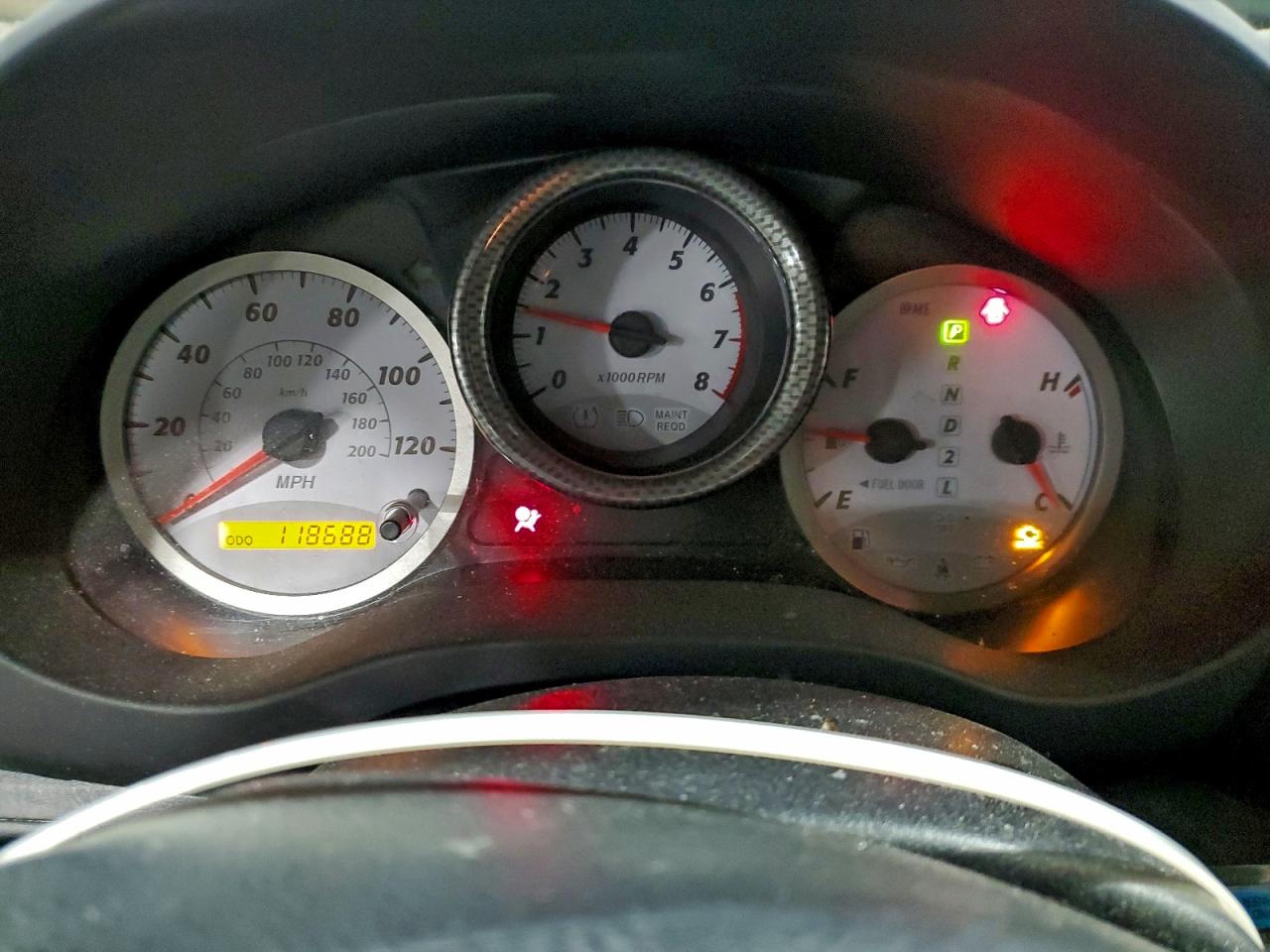 2004 TOYOTA RAV4 photo 9