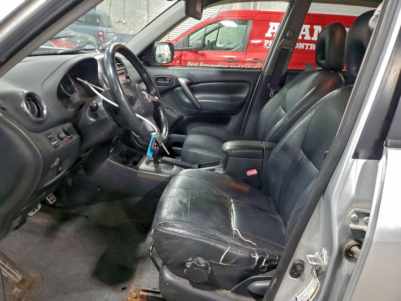 2004 TOYOTA RAV4 photo 7