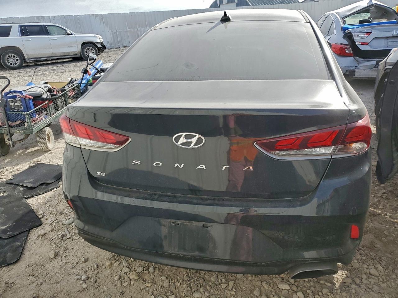 2018 HYUNDAI SONATA SE photo 6