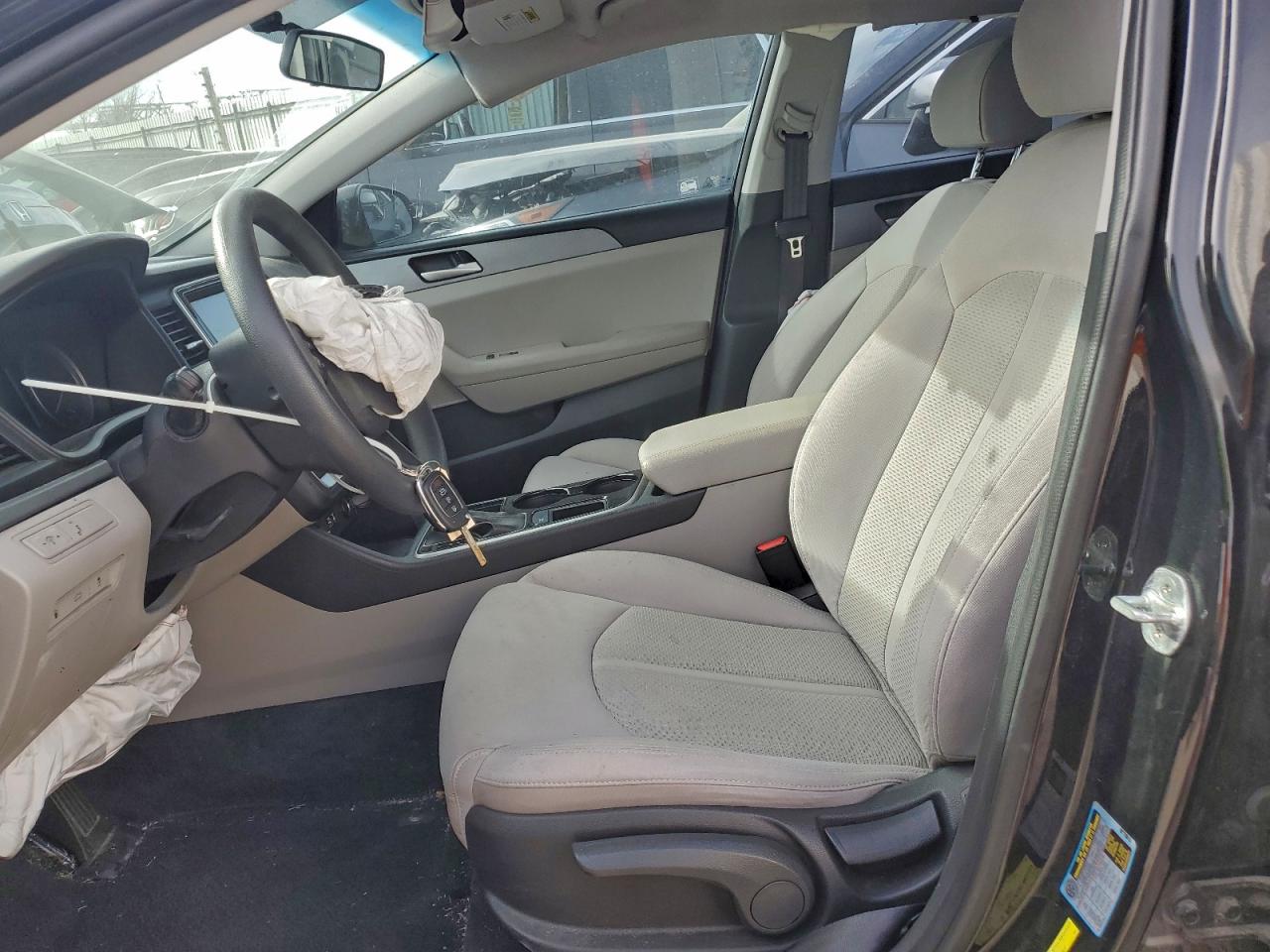 2018 HYUNDAI SONATA SE photo 7