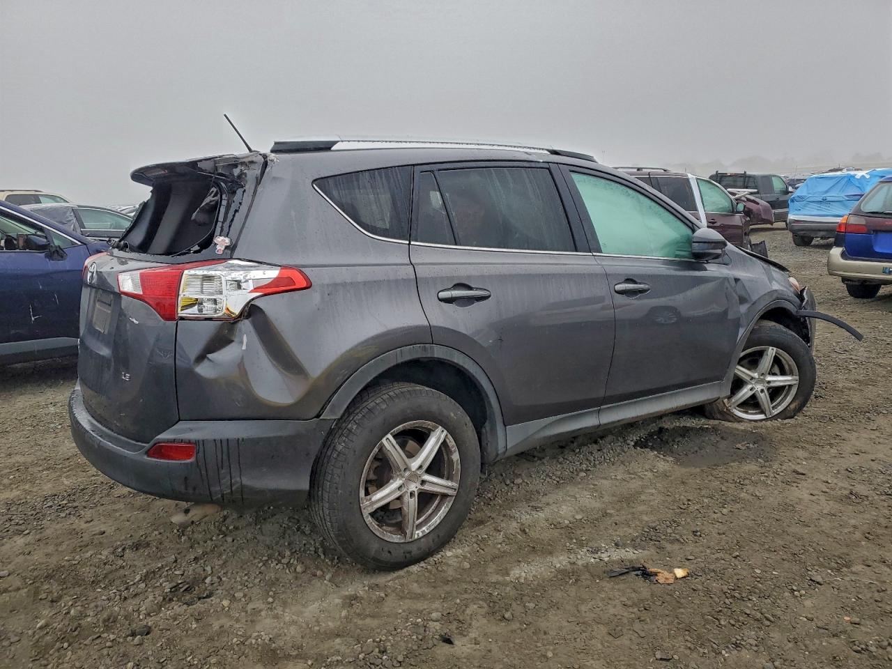 2015 TOYOTA RAV4 LE photo 3