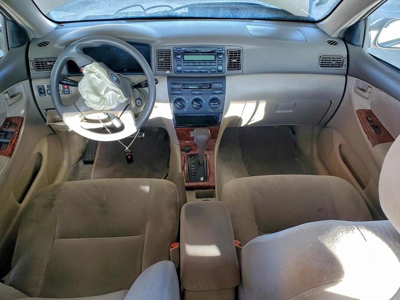 2005 TOYOTA COROLLA CE photo 8
