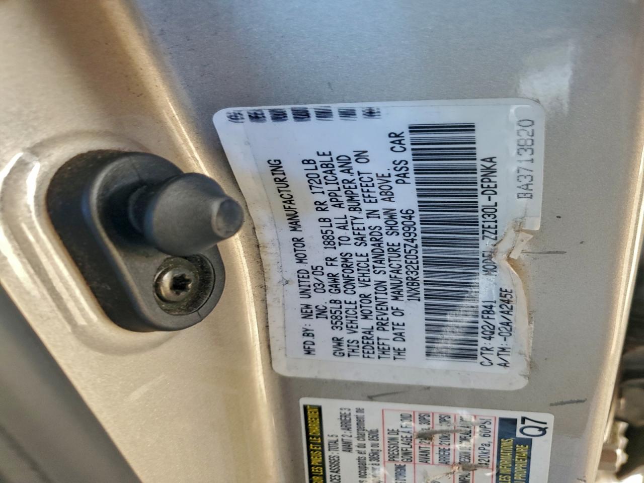 2005 TOYOTA COROLLA CE photo 12