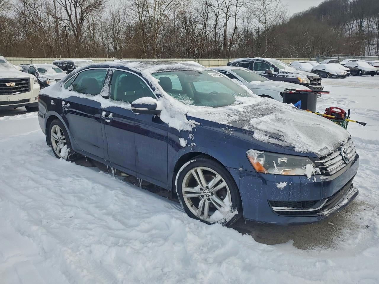 2015 VOLKSWAGEN PASSAT SE photo 4