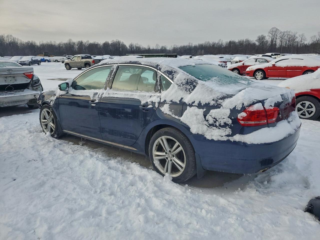 2015 VOLKSWAGEN PASSAT SE photo 2