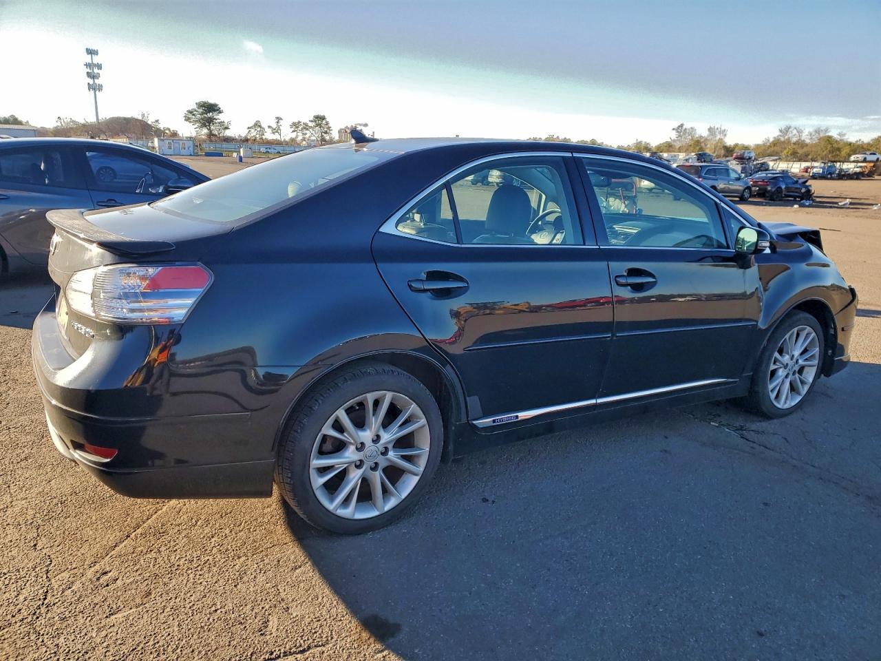 2010 LEXUS HS 250H photo 3