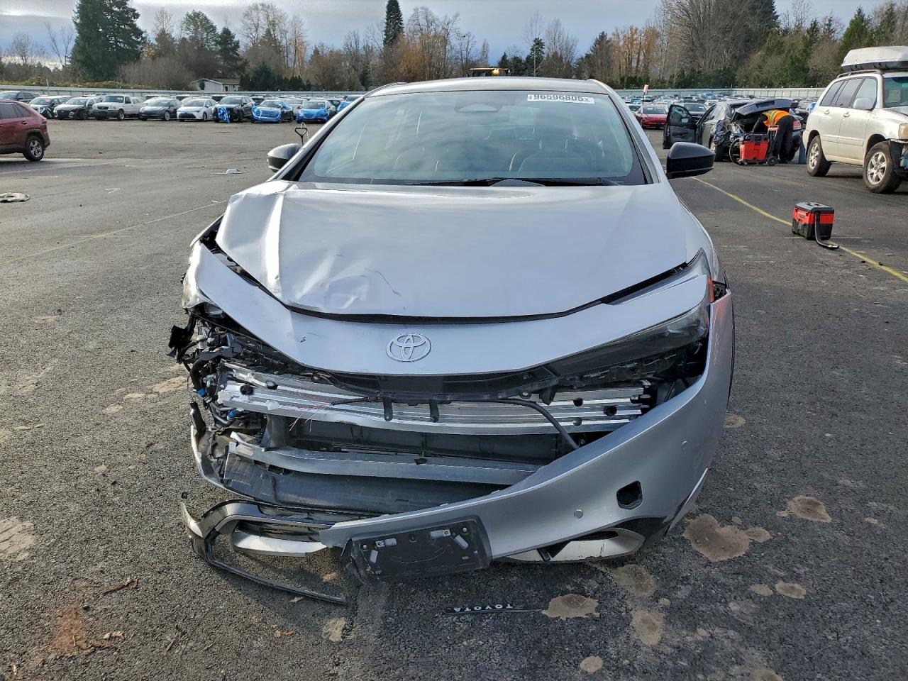 2025 TOYOTA PRIUS SE photo 13