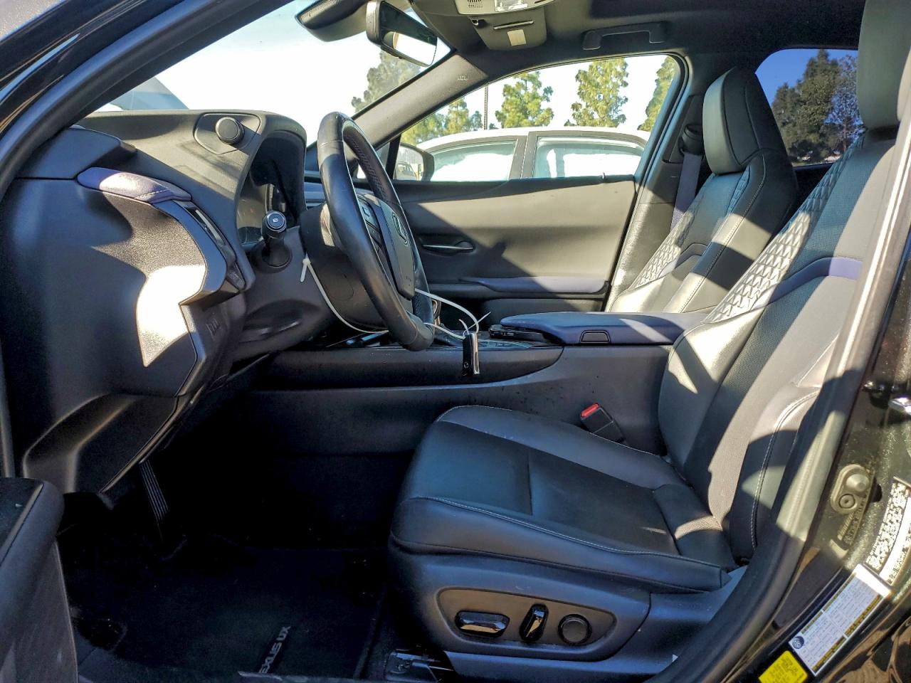 2021 LEXUS UX 250H photo 7