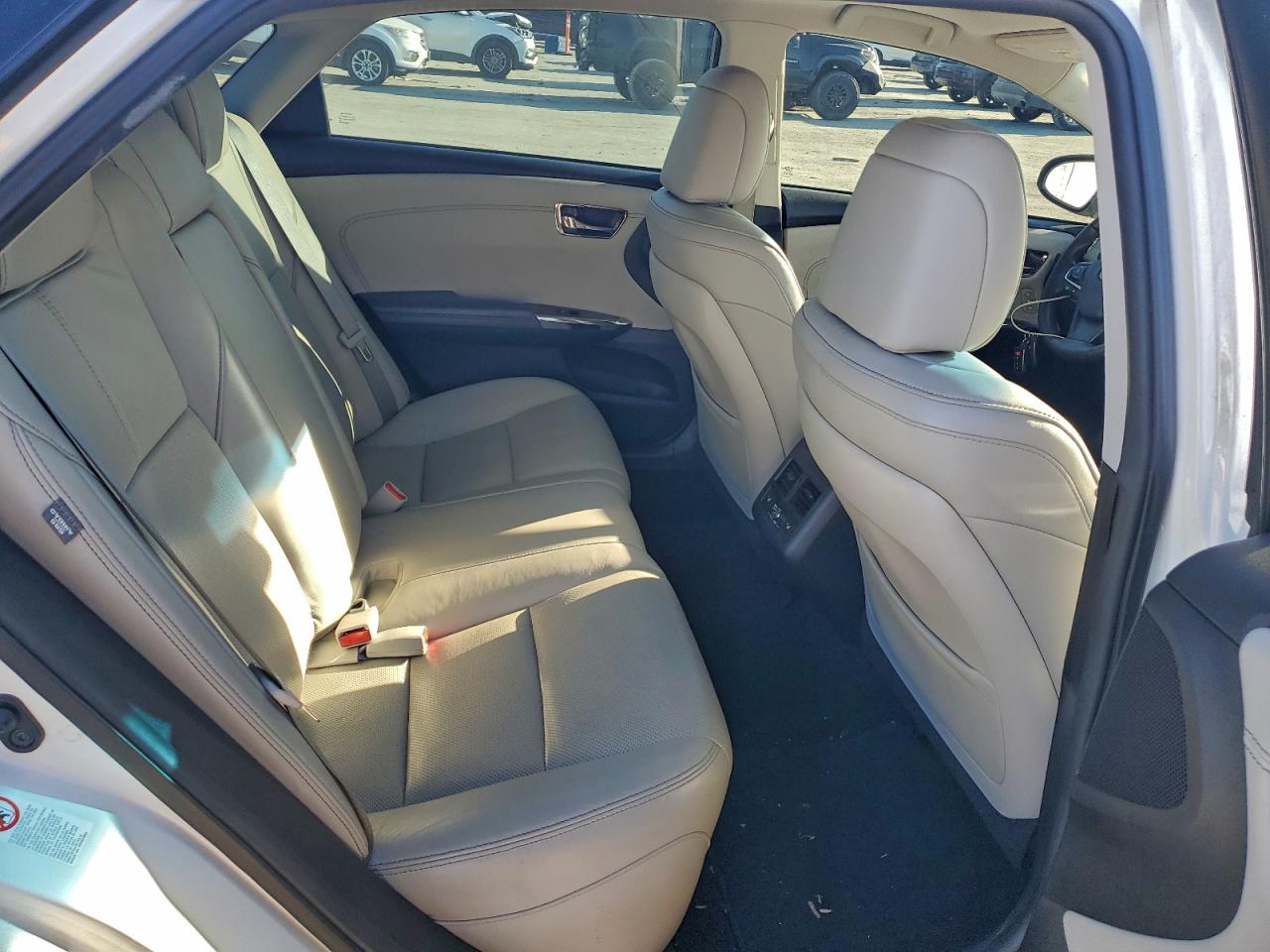 2016 TOYOTA AVALON HYBRID photo 10
